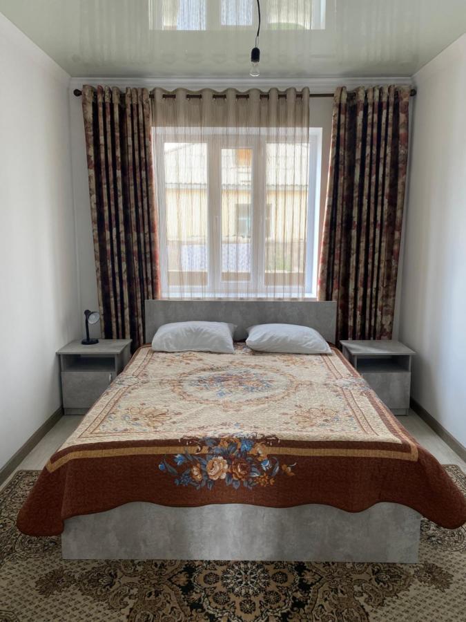 Guest House Baytur Kochkor ภายนอก รูปภาพ