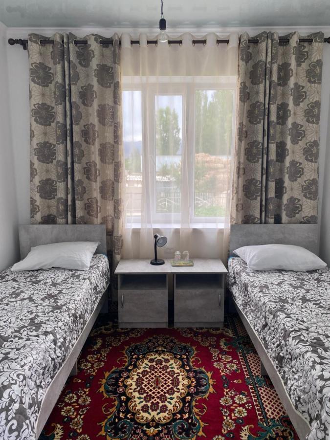 Guest House Baytur Kochkor ภายนอก รูปภาพ