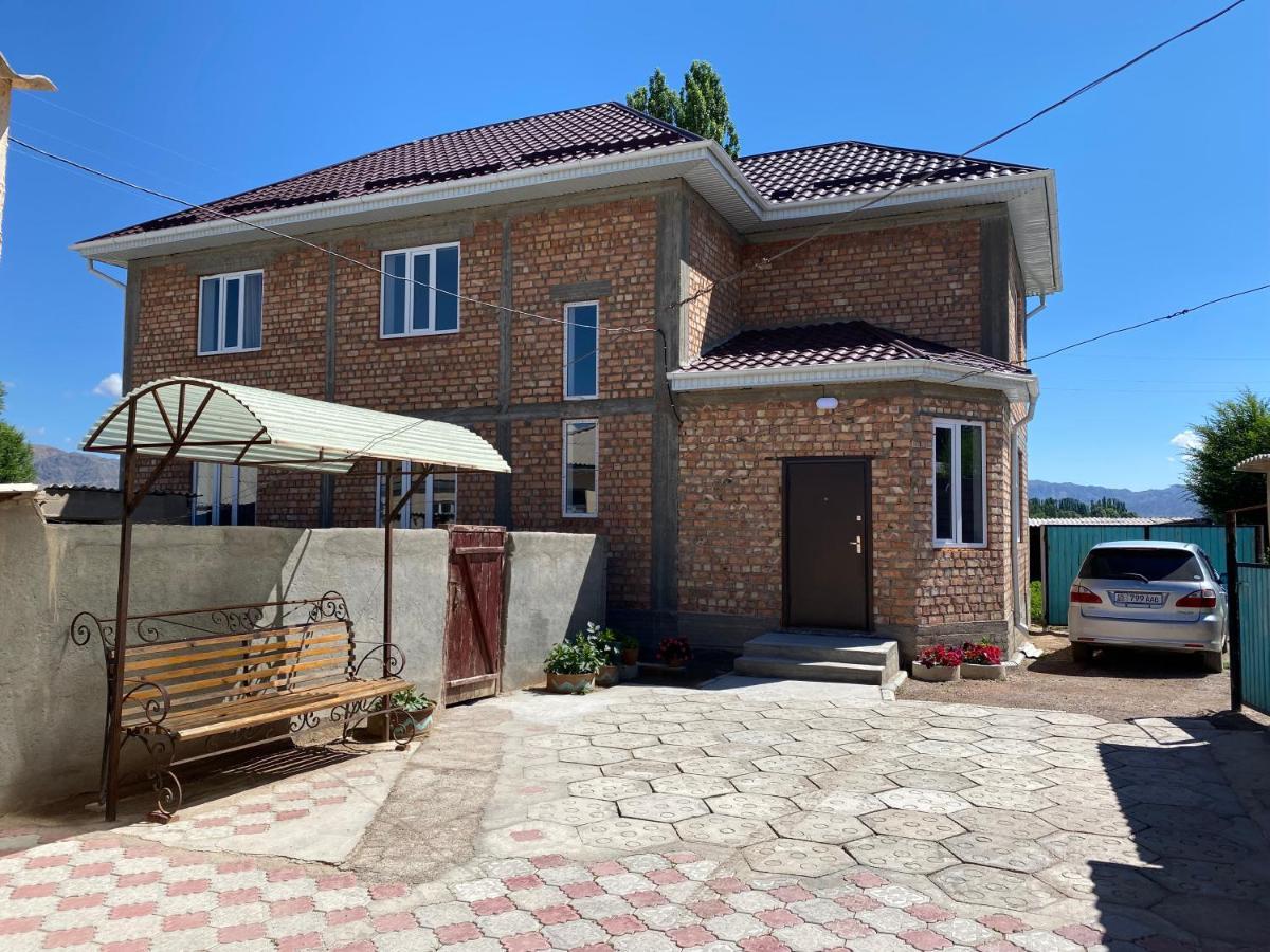 Guest House Baytur Kochkor ภายนอก รูปภาพ