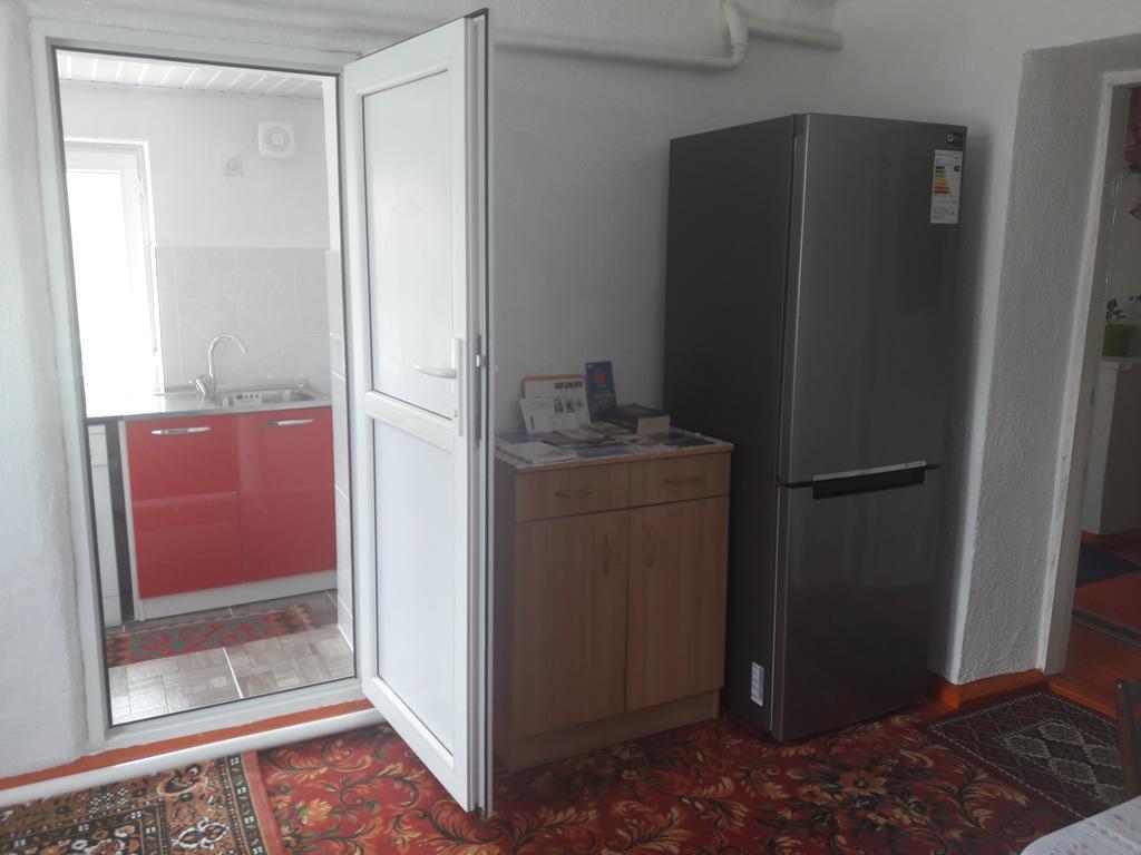 Guest House Baytur Kochkor ภายนอก รูปภาพ